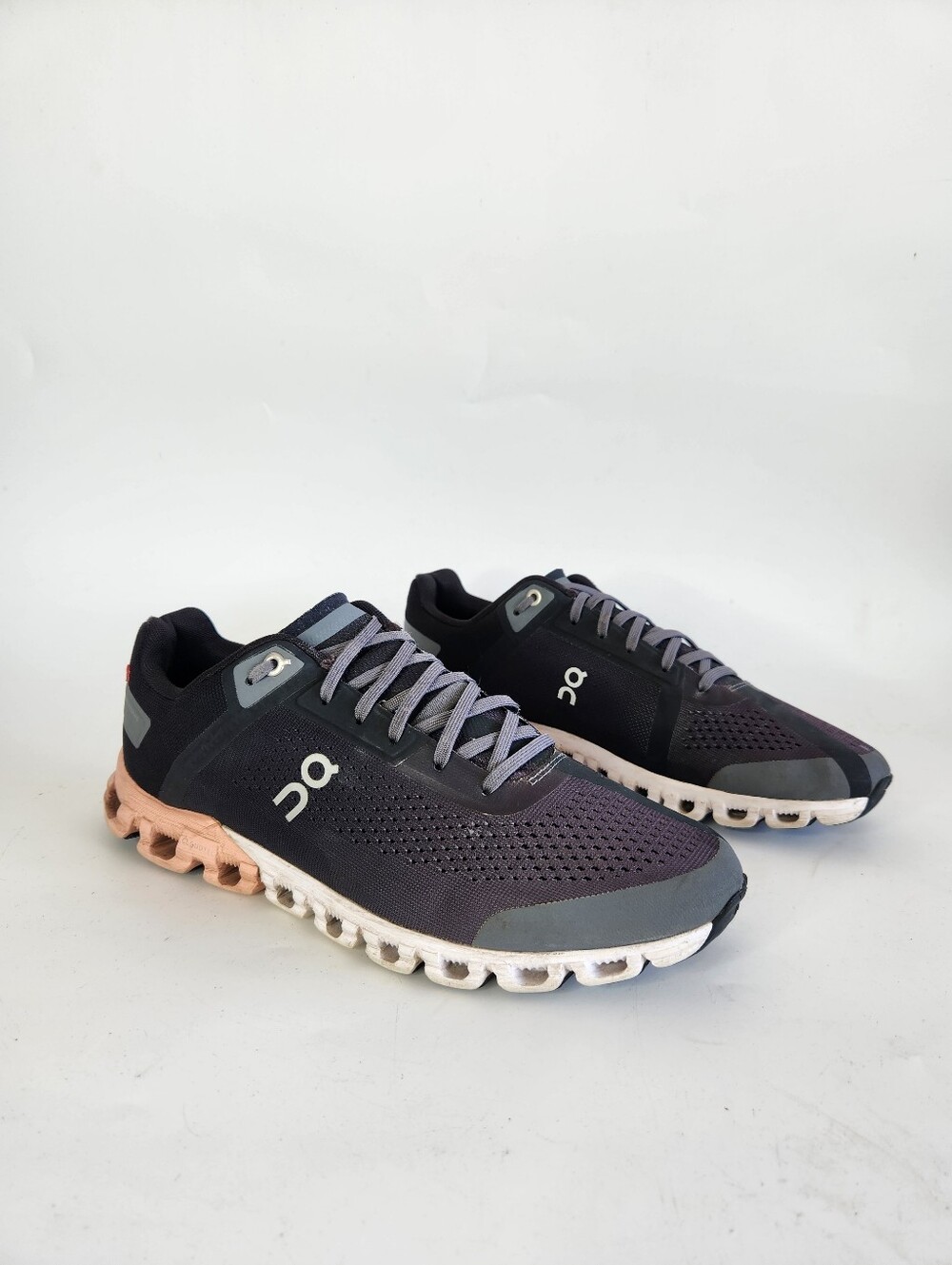 On Cloud Running Womens Cloudflow Shoe Size 9  Sneaker Trainer Rock/ Rose